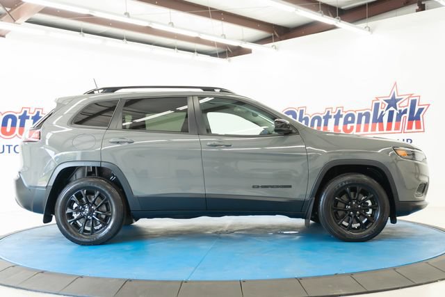 Used 2023 Jeep Cherokee Altitude Lux AWD/4WD image 29