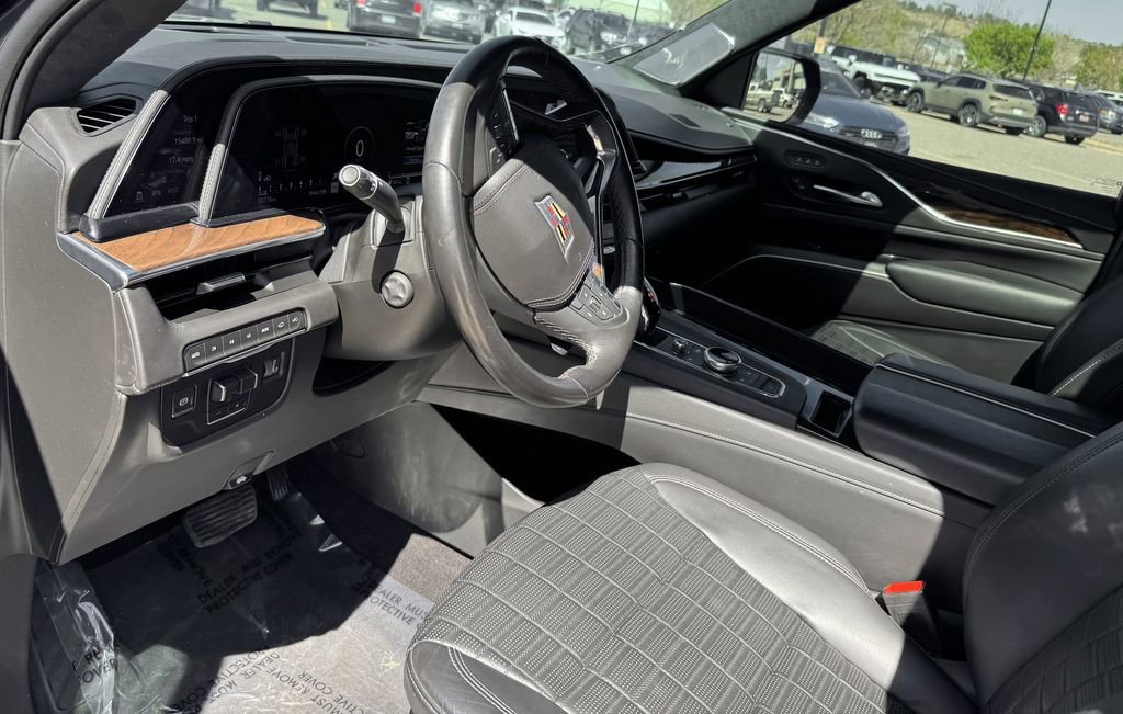 Used 2021 Cadillac Escalade Sport Platinum w/ Heavy-Duty Trailer Package AWD/4WD image 17
