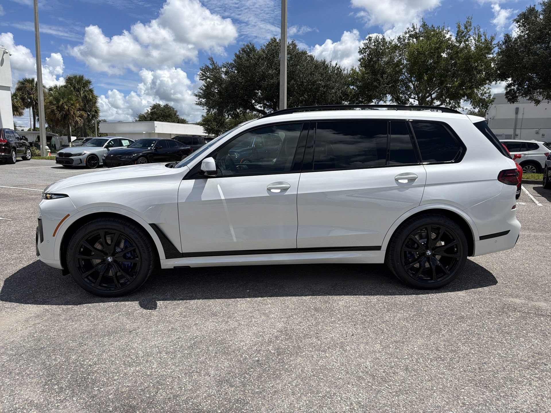 New 2027 BMW X7 xDrive40i w/ Executive Package AWD/4WD image 7