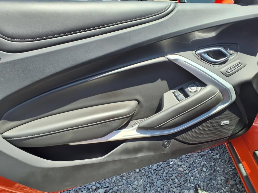 Used 2021 Chevrolet Camaro LT RWD image 9