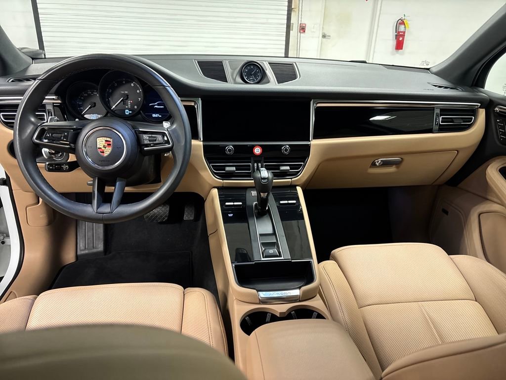 Used 2024 Porsche Macan image 26