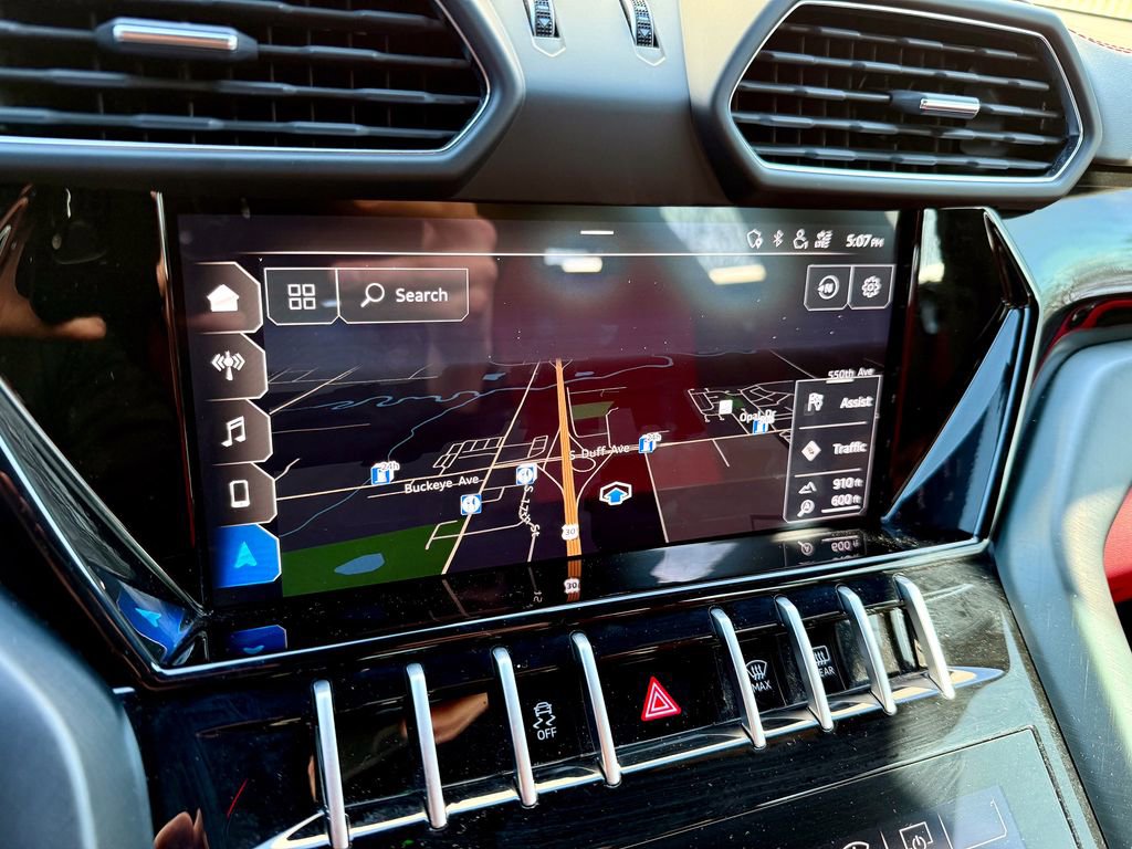 Used 2021 Lamborghini Urus image 39