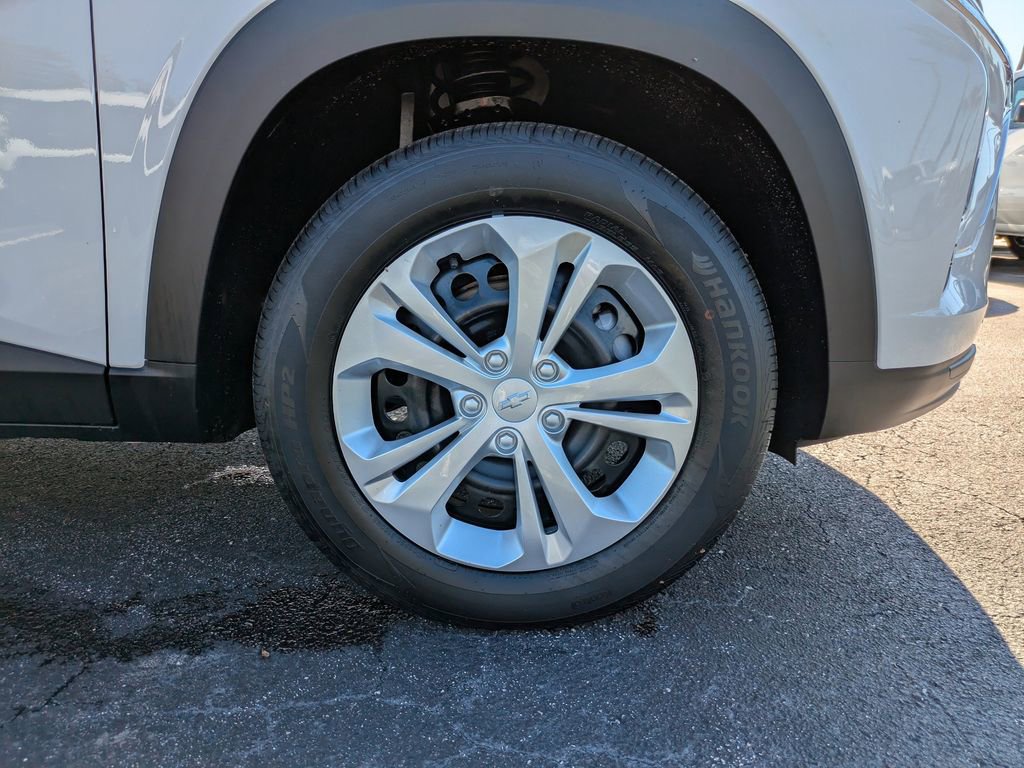 New 2026 Chevrolet Trax LS w/ Driver Confidence Package image 11