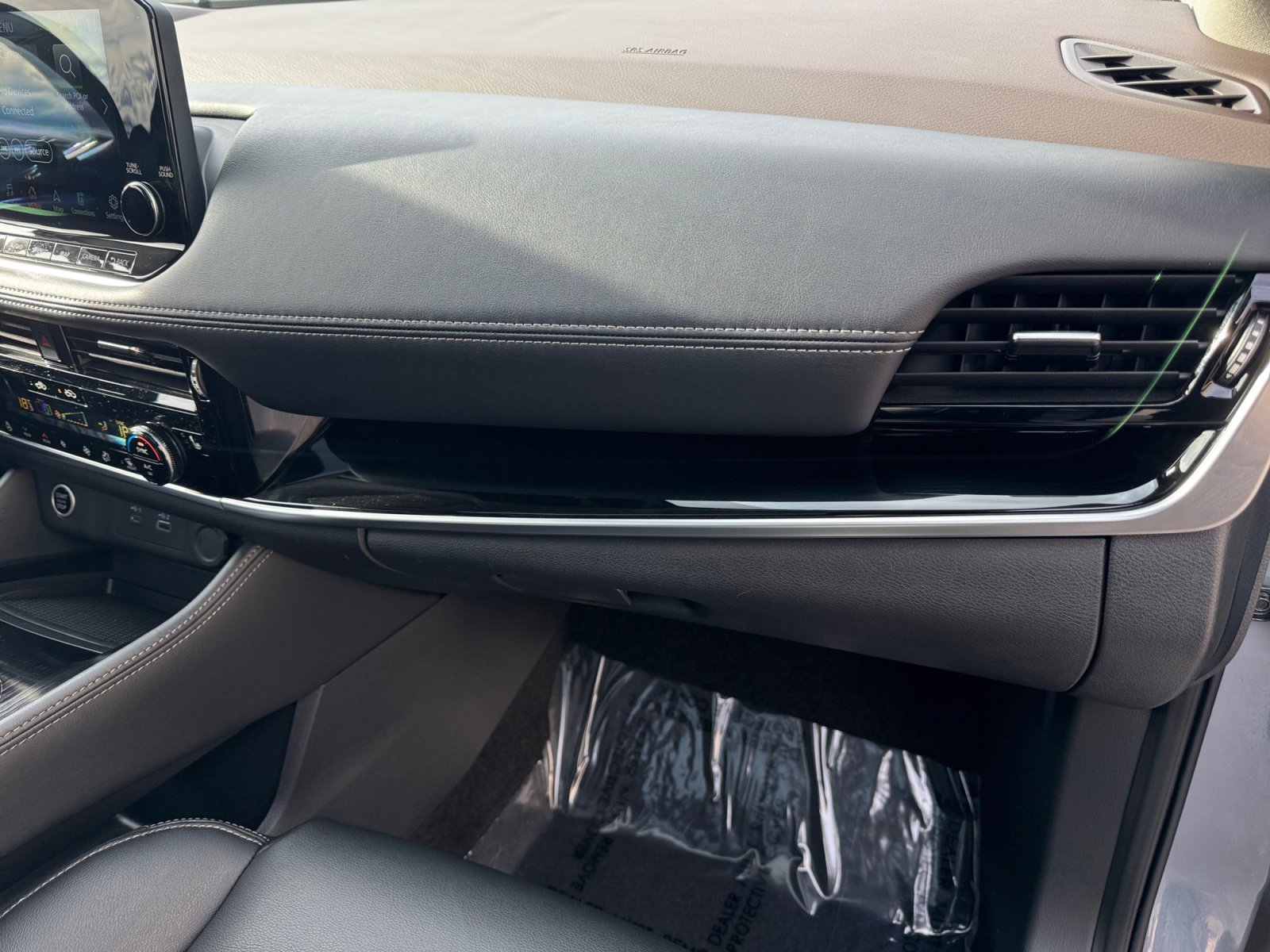 Used 2023 Nissan Rogue SL w/ SL Premium Package image 20