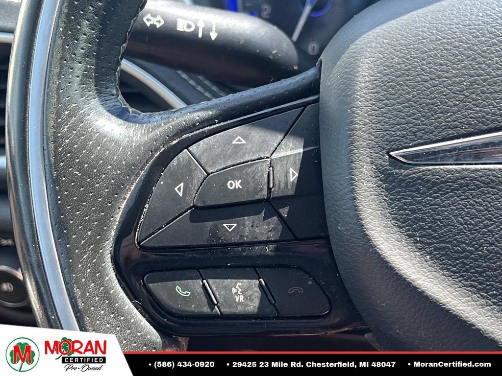 Used 2019 Chrysler Pacifica Limited w/ S Appearance Package FWD image 28