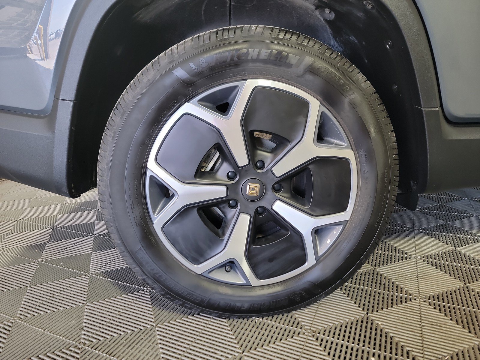 Used 2024 Rivian R1T Adventure AWD/4WD image 12