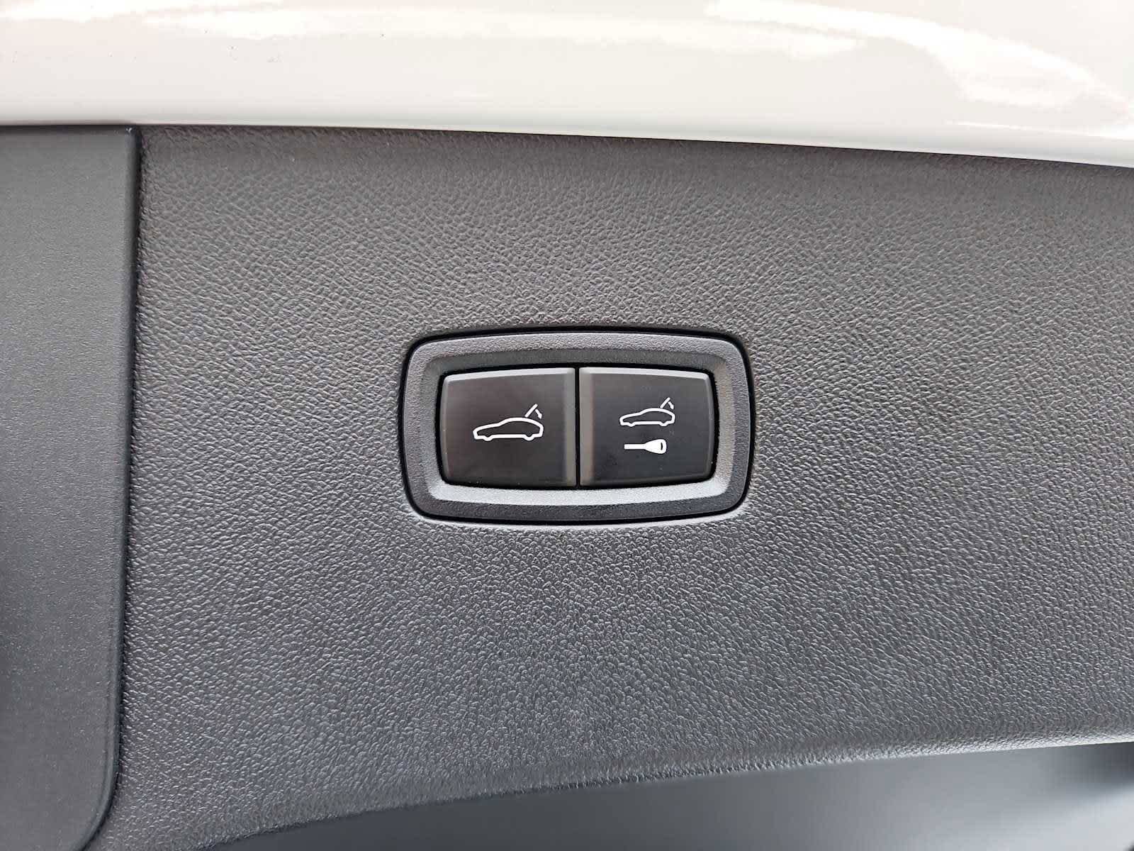 Certified 2023 Porsche Cayenne Platinum Edition AWD/4WD image 37