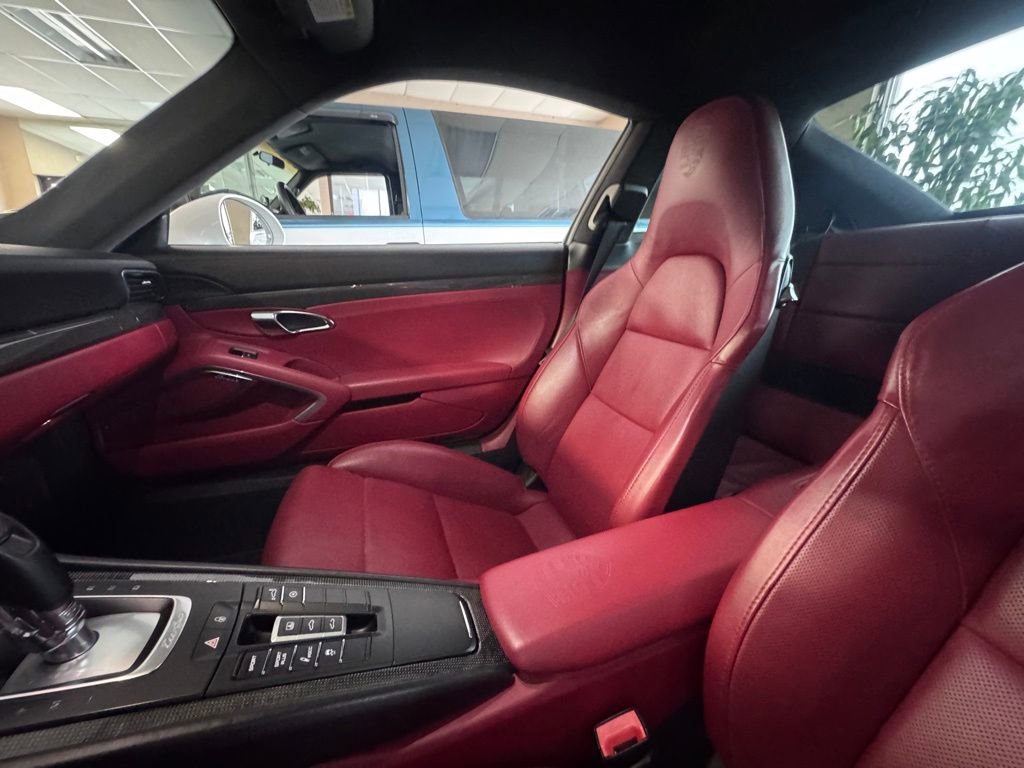 Used 2014 Porsche 911 Turbo S image 9