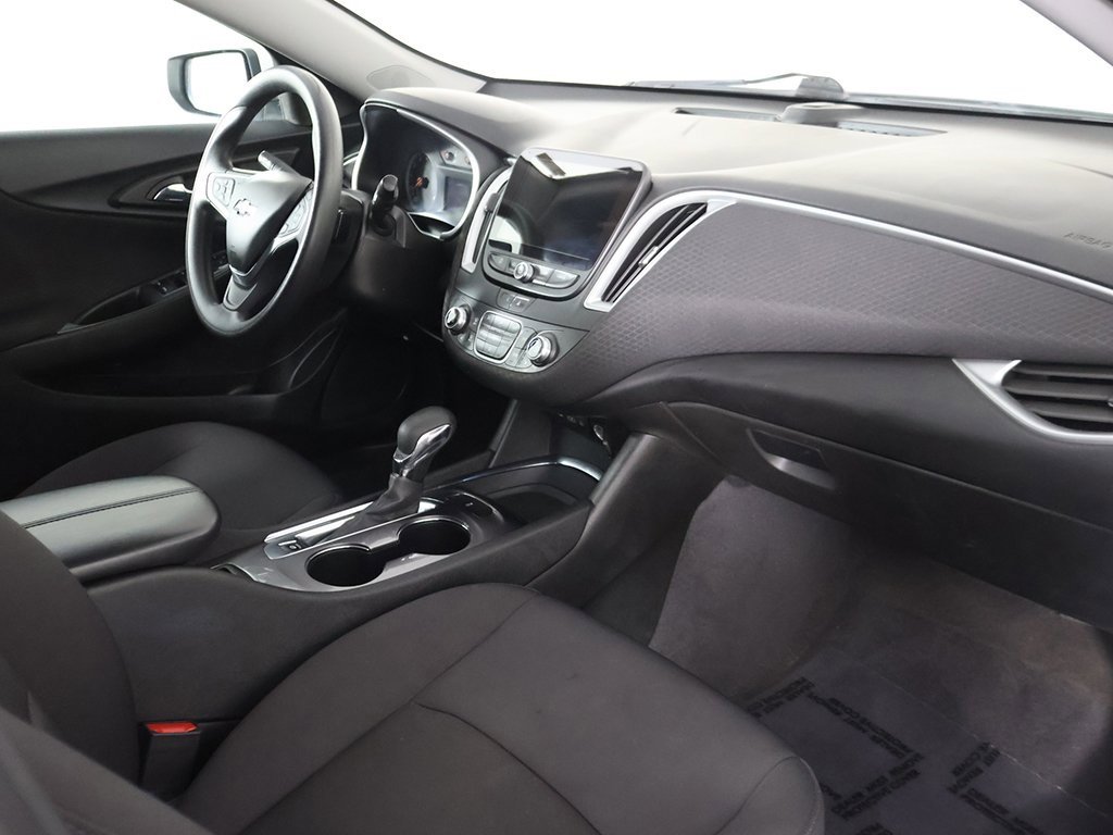 Used 2022 Chevrolet Malibu LT image 25