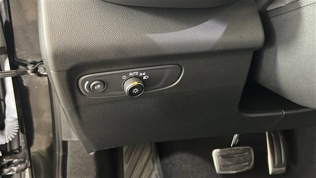 Used 2023 Buick Envision Preferred w/ Sport Touring Package AWD/4WD image 19
