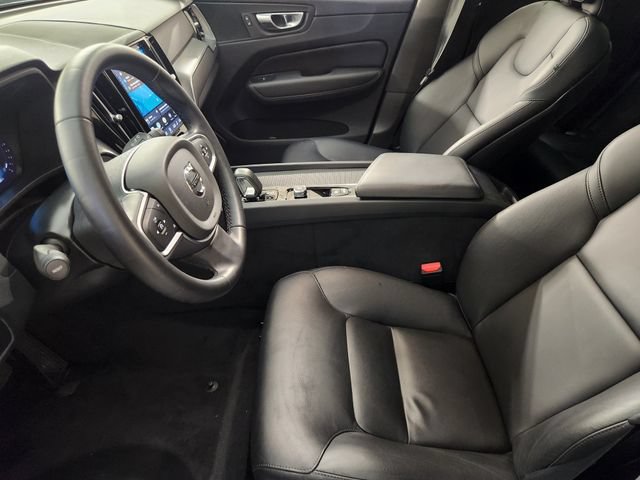 Certified 2025 Volvo XC60 B5 Core AWD/4WD image 14