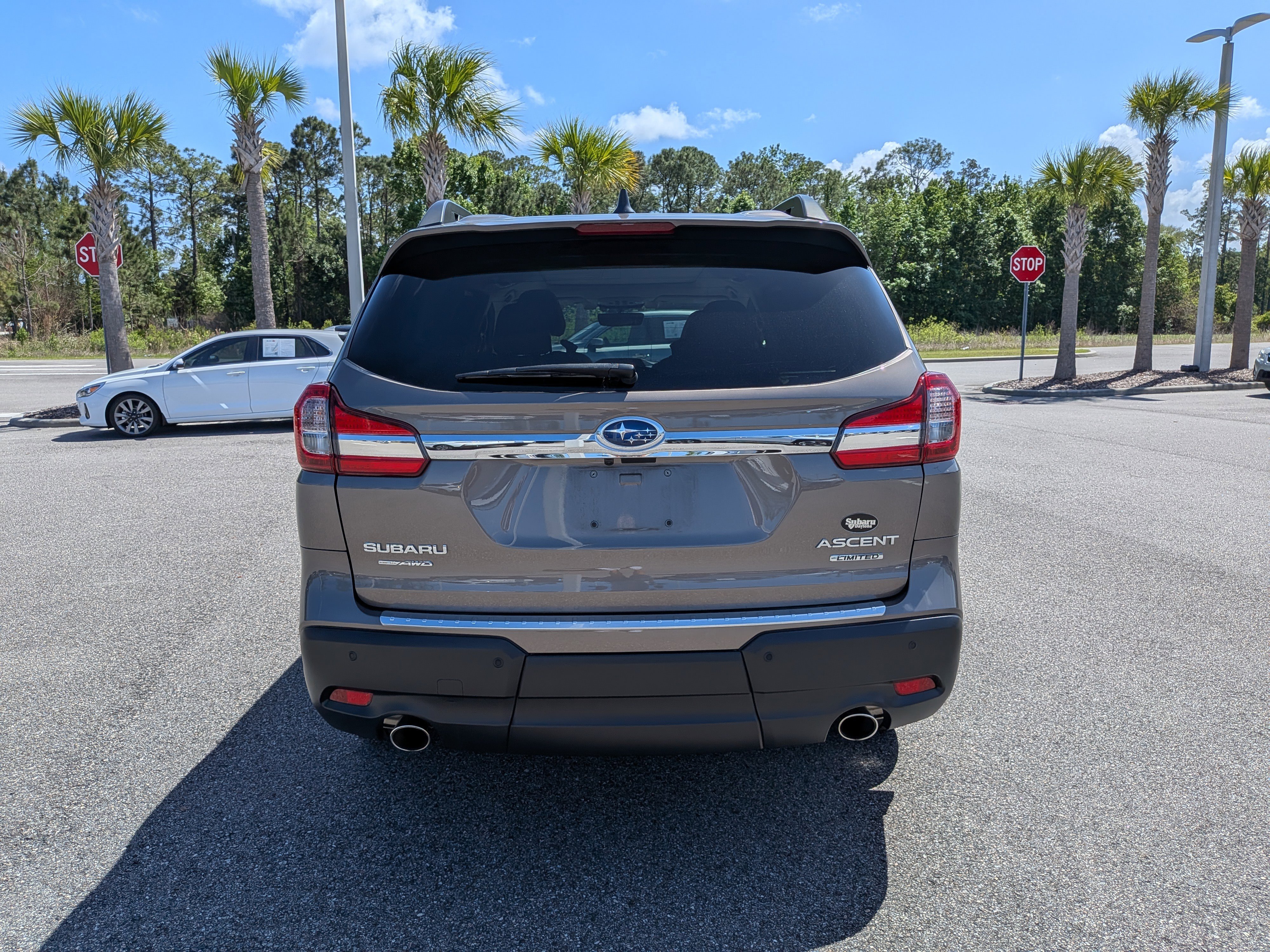 Certified 2022 Subaru Ascent Limited w/ Technology Package image 5