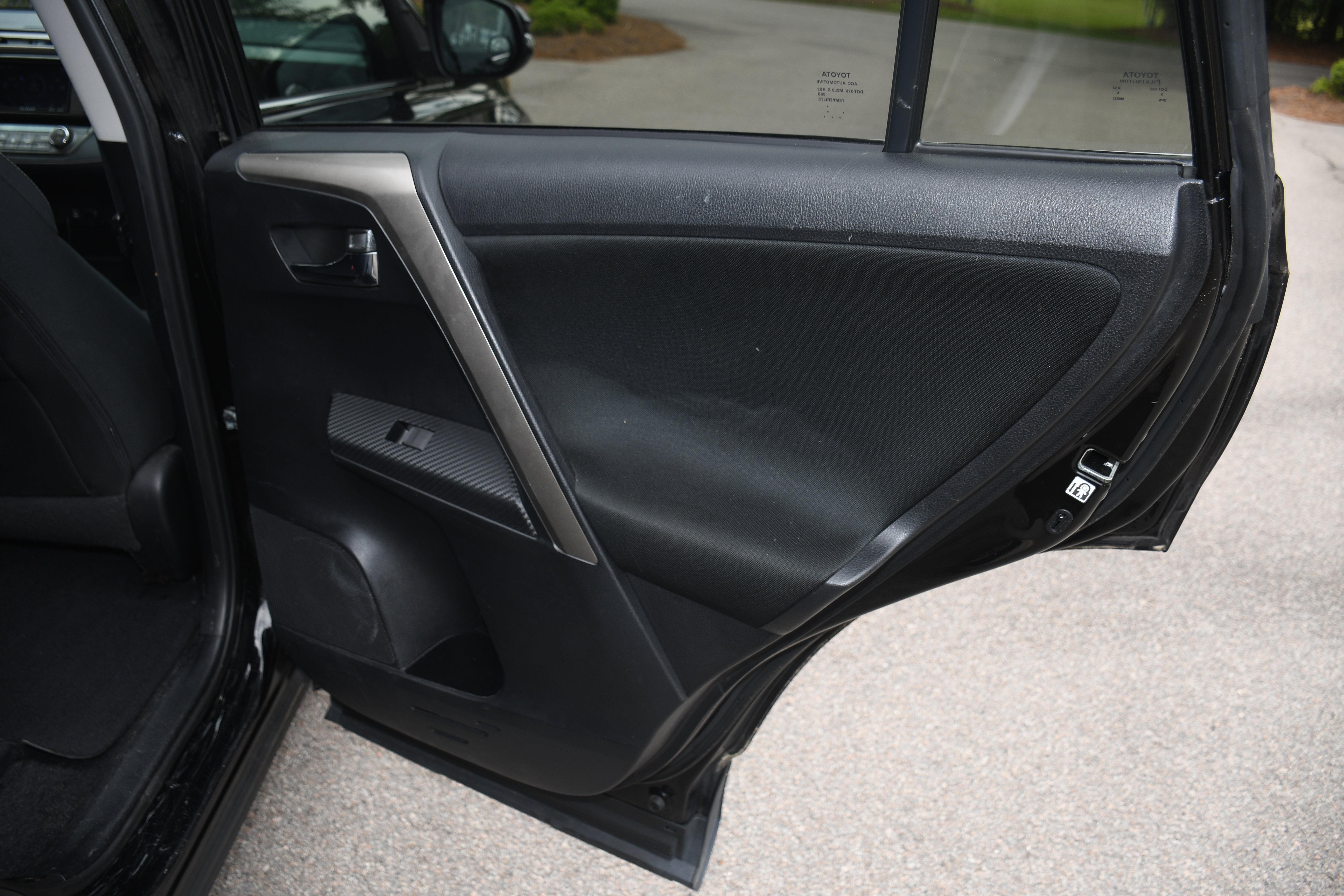 Used 2014 Toyota RAV4 XLE FWD image 19