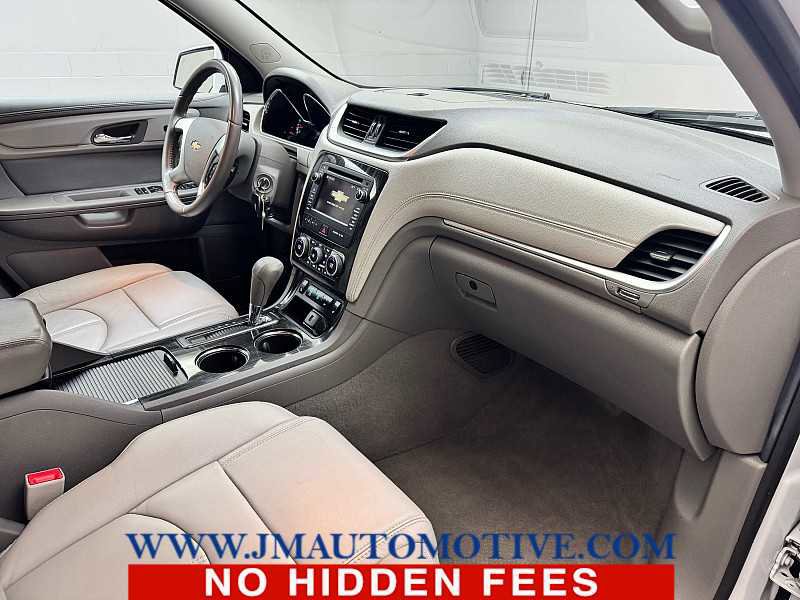 Used 2017 Chevrolet Traverse LT image 28