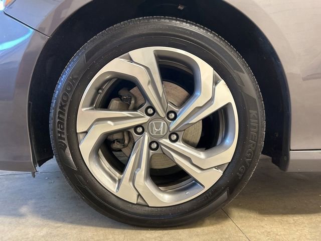 Used 2019 Honda Accord EX image 10