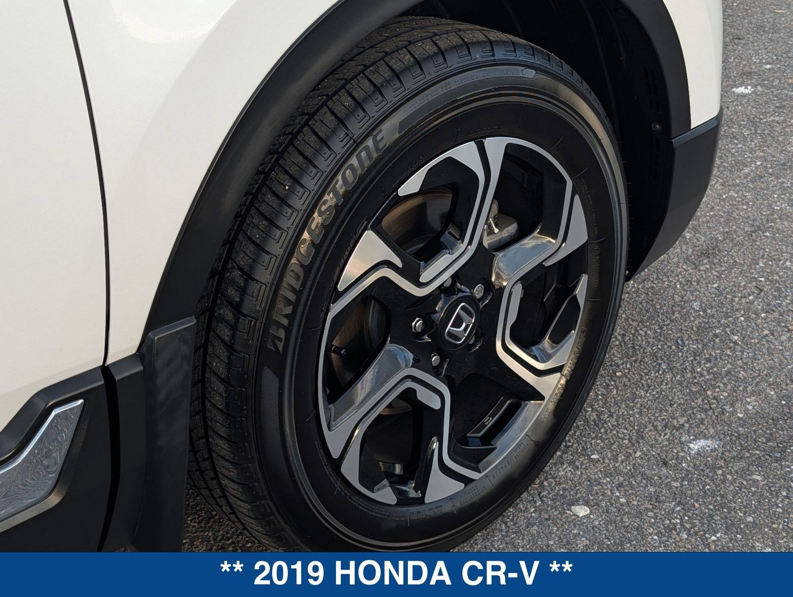 Used 2019 Honda CR-V Touring image 12
