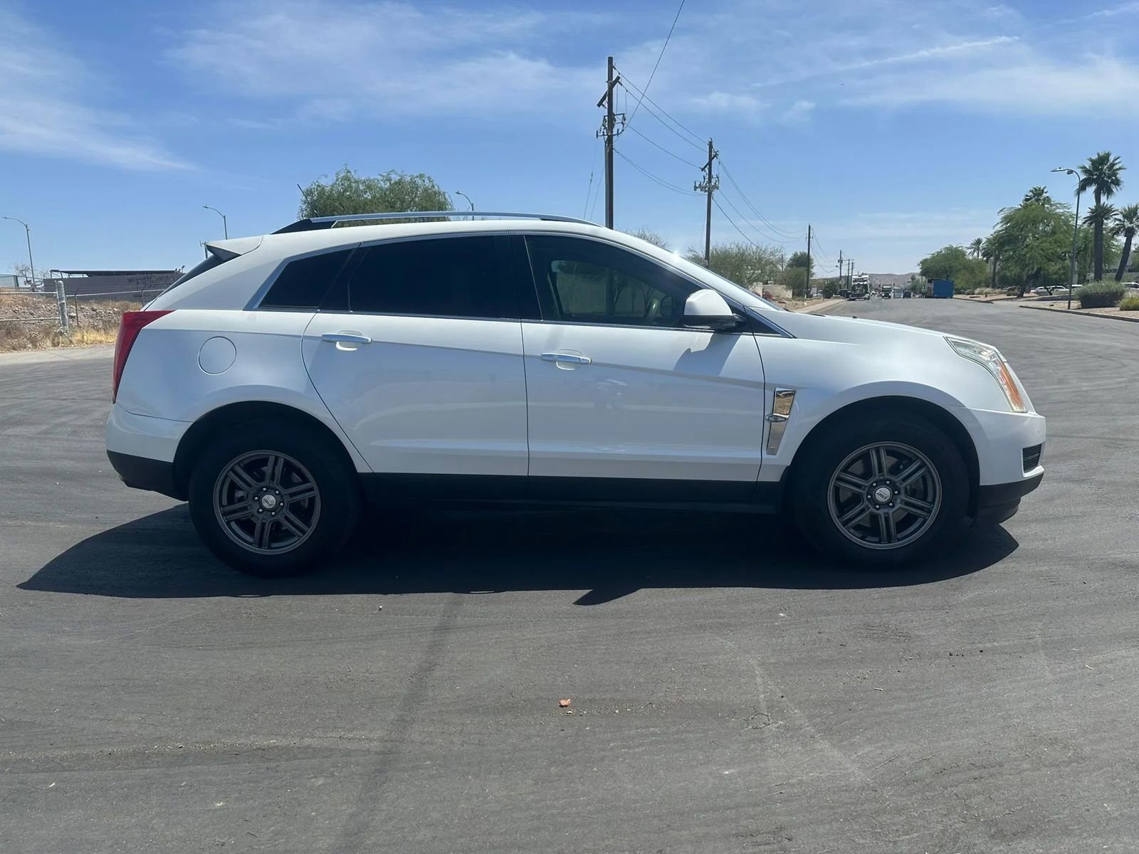 Used 2011 Cadillac SRX Luxury FWD image 4