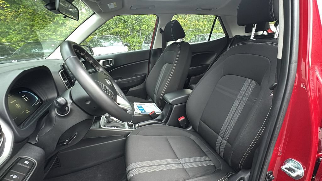 Used 2026 Hyundai Venue SEL FWD image 10