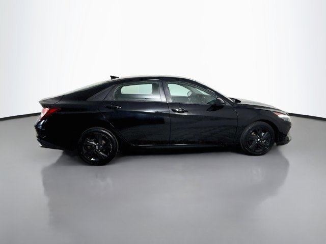 Used 2021 Hyundai Elantra SEL w/ Cargo Package FWD image 11