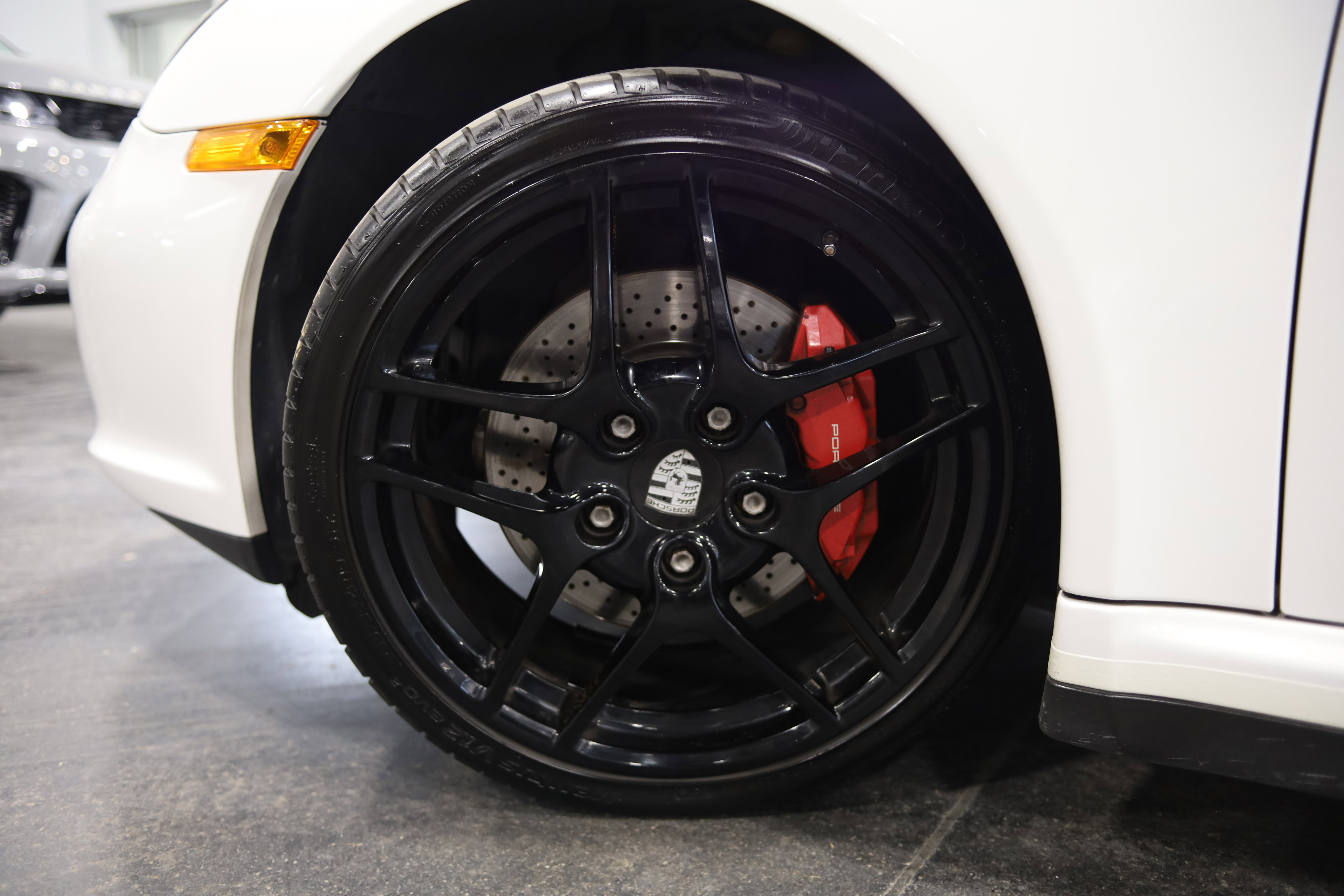 Used 2010 Porsche 911 Carrera 4S image 12