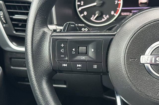 Used 2024 Nissan Rogue S image 27