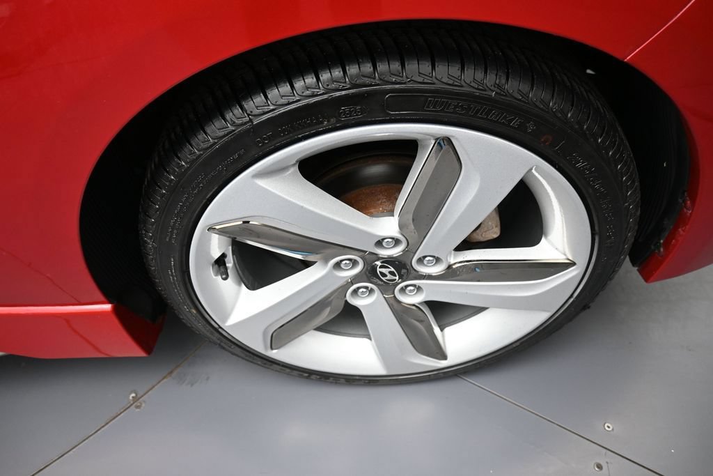 Used 2015 Hyundai Veloster Turbo FWD image 15