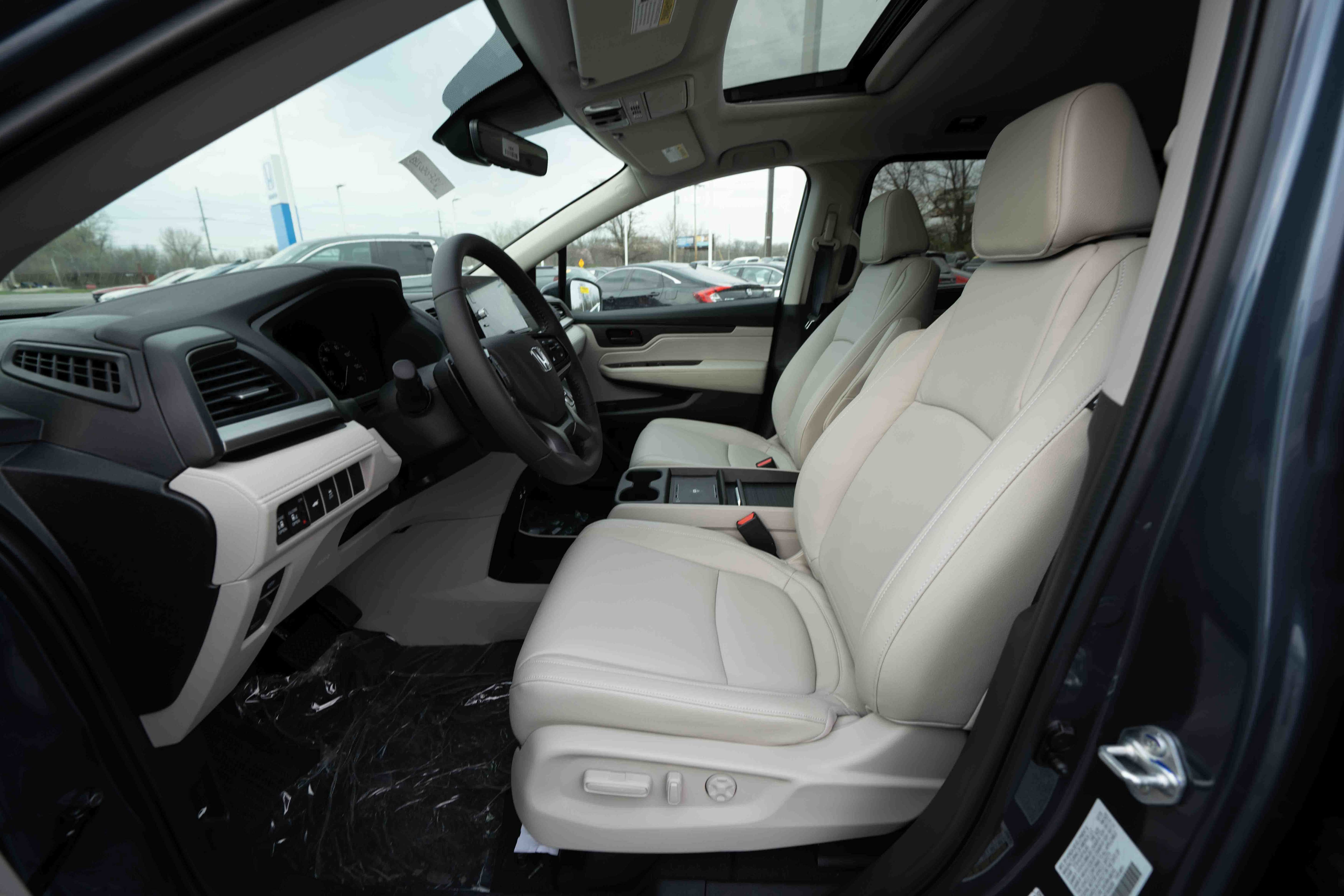 New 2026 Honda Odyssey EX-L image 9