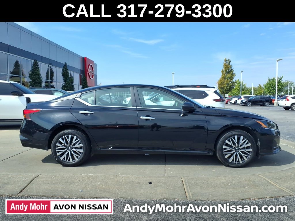 Used 2025 Nissan Altima 2.5 SV AWD/4WD image 8