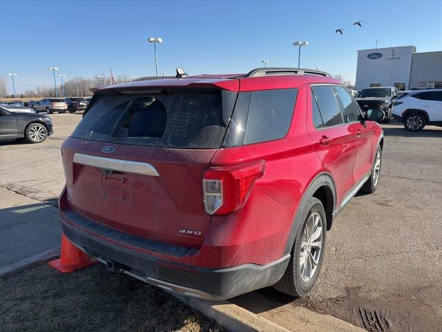Certified 2024 Ford Explorer XLT w/ Equipment Group 202A image 4