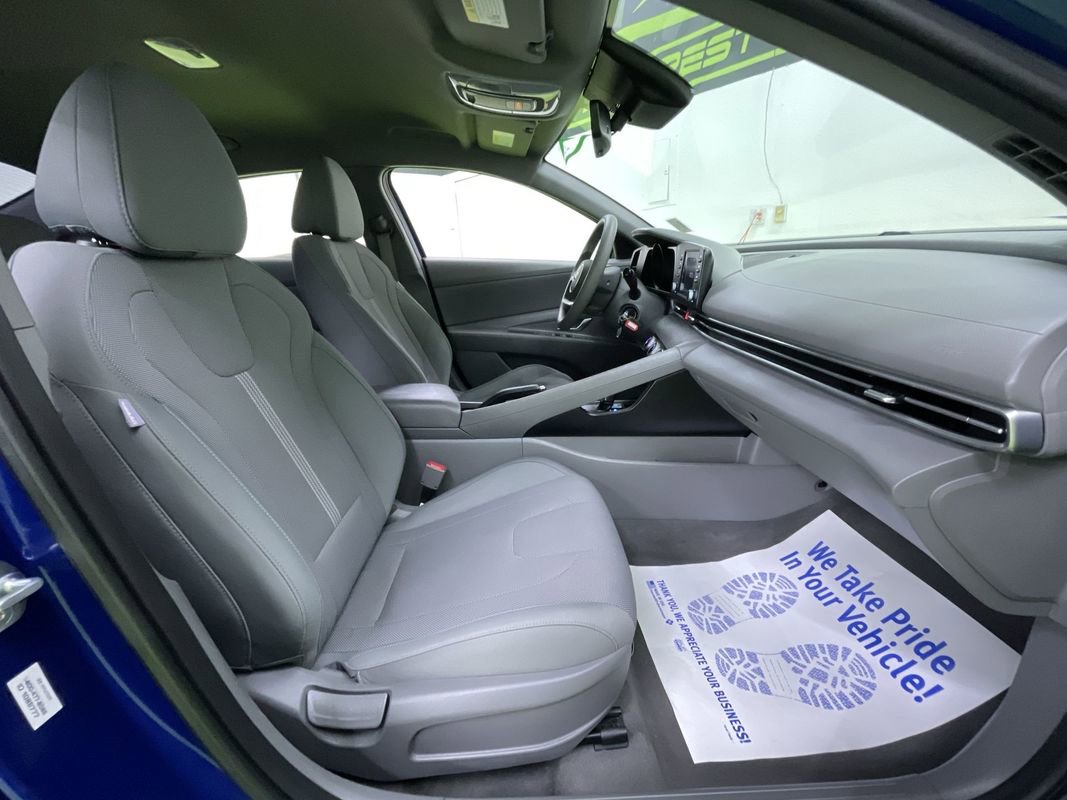 Used 2021 Hyundai Elantra SE image 27