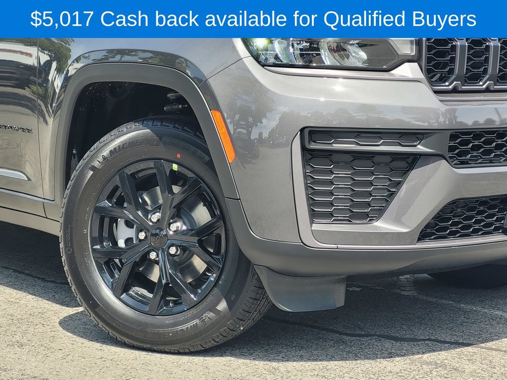 New 2026 Jeep Grand Cherokee Altitude AWD/4WD image 2