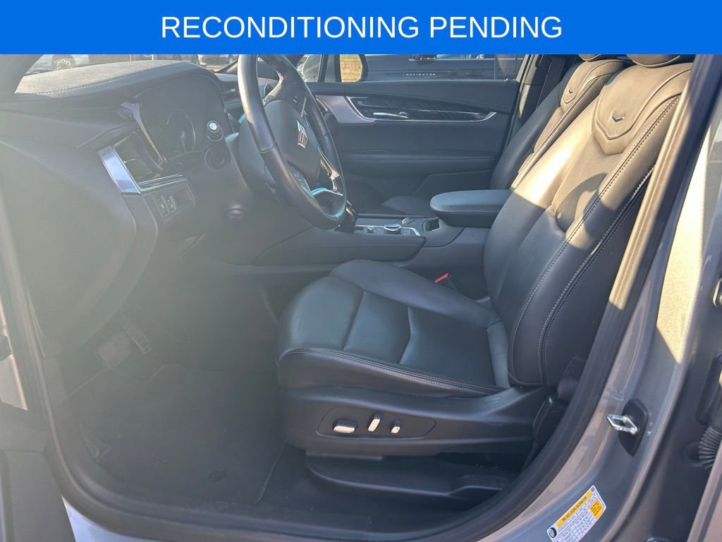 Used 2024 Cadillac XT6 Premium Luxury FWD image 8