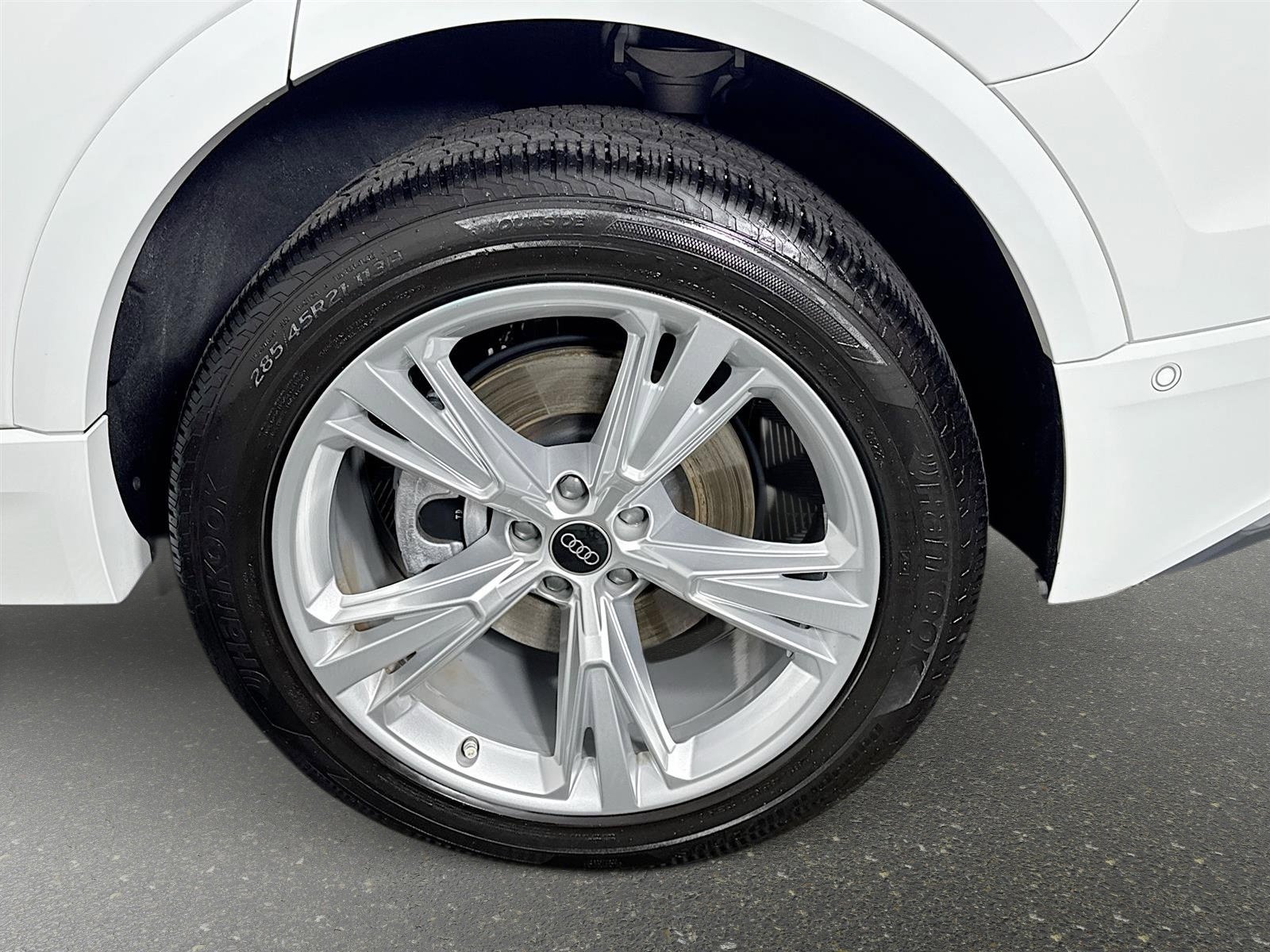 Used 2022 Audi Q8 Premium Plus AWD/4WD image 34