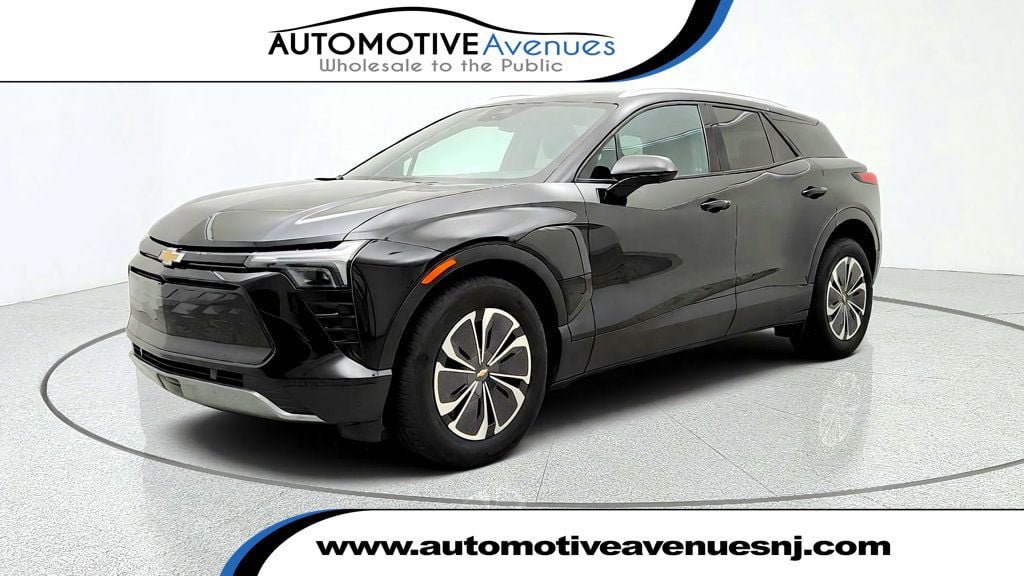 Used 2024 Chevrolet Blazer EV LT AWD/4WD image 1