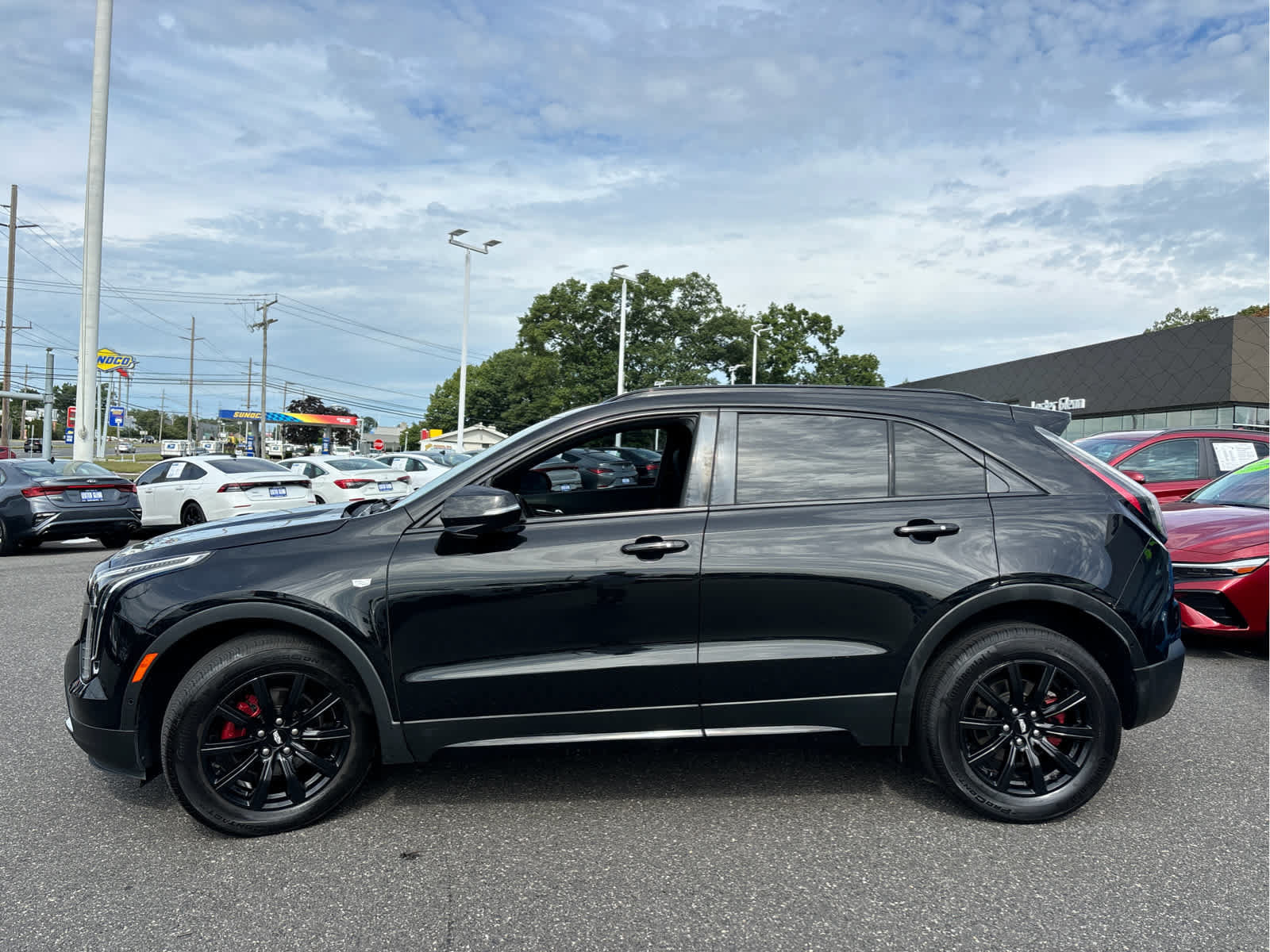 Certified 2021 Cadillac XT4 Sport w/ Enhanced Visibility Package AWD/4WD image 5