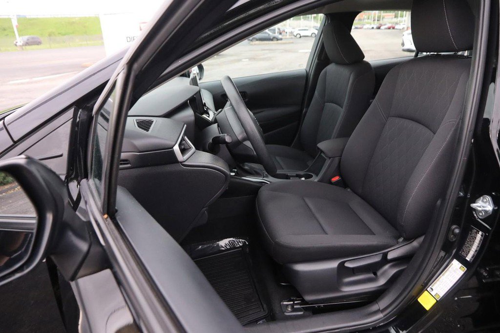 Certified 2025 Toyota Corolla LE FWD image 8