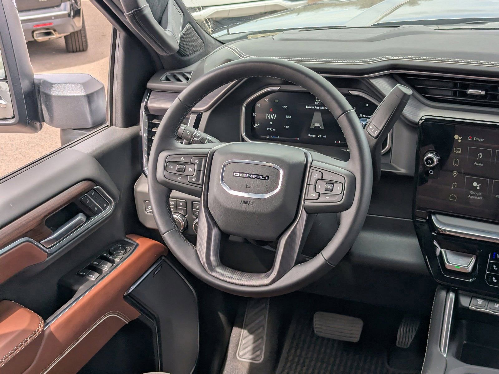 Used 2026 GMC Sierra 3500 Denali Ultimate image 16