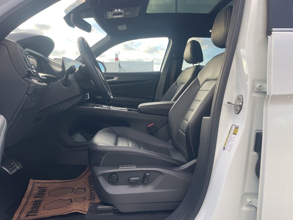 Used 2024 Volkswagen Atlas Cross Sport SEL R-Line image 22