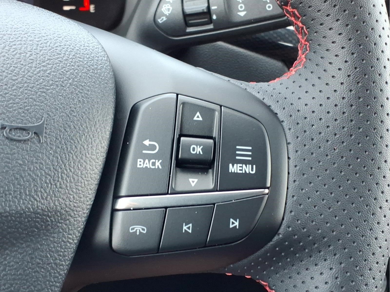 Used 2024 Ford Escape ST-Line w/ Tech Pack #1 AWD/4WD image 25