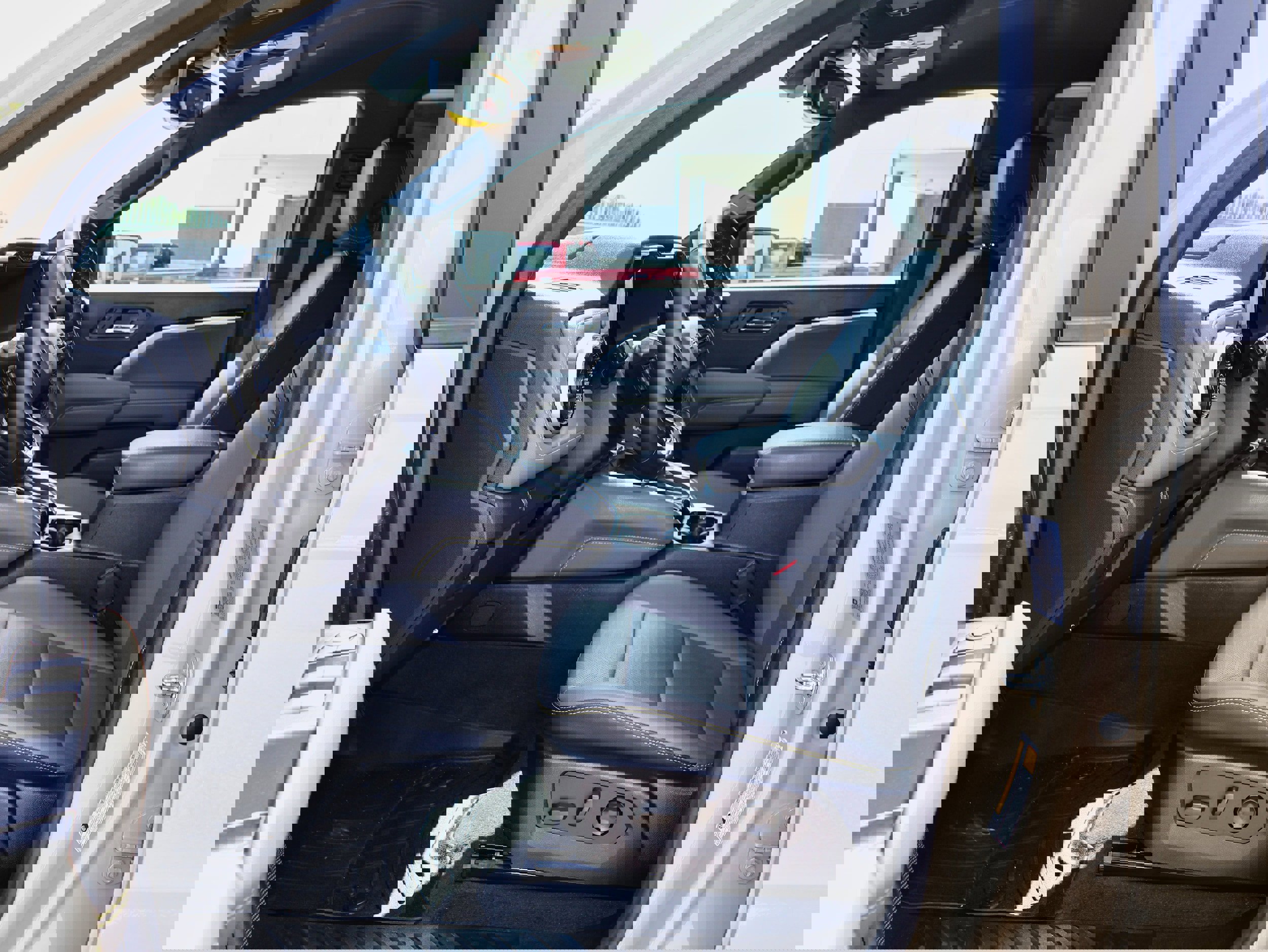 Used 2023 Chevrolet Colorado ZR2 w/ Desert Boss Special Edition image 13