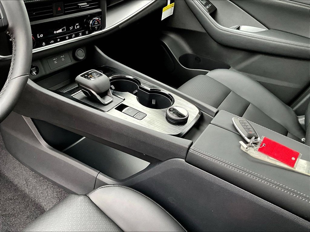 New 2026 Nissan Rogue Dark Armor AWD/4WD image 19