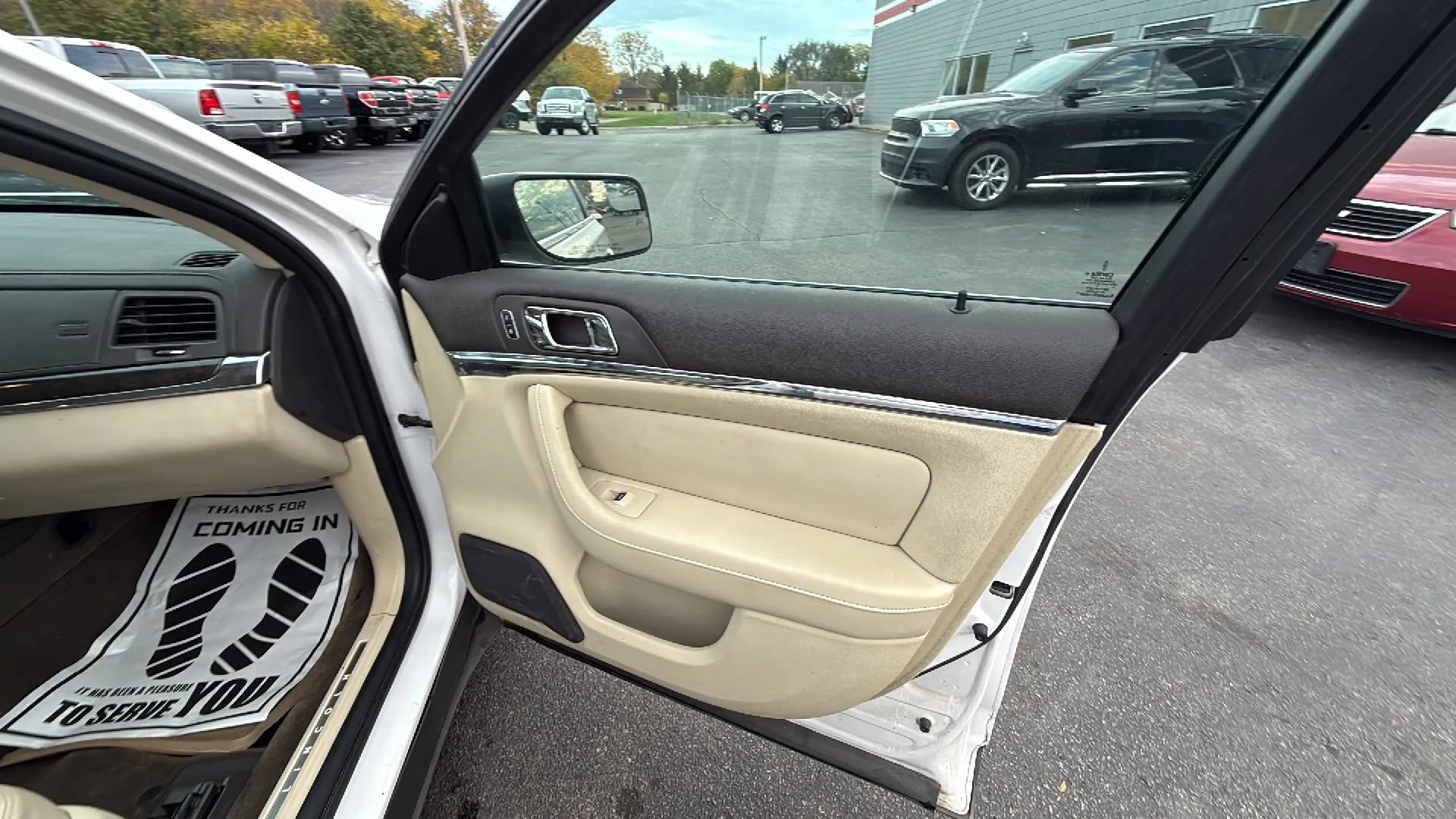 Used 2013 Lincoln MKS image 15