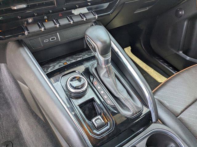 Used 2023 GMC Canyon AT4 w/ AT4 Premium Package AWD/4WD image 12