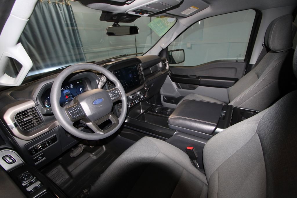 Used 2025 Ford F150 XL w/ Equipment Group 104A Hybrid AWD/4WD image 2