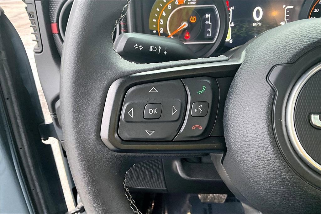 Used 2025 Jeep Wrangler Unlimited Rubicon image 18