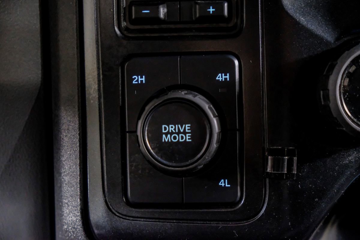 Used 2025 Ford F350 XLT image 25