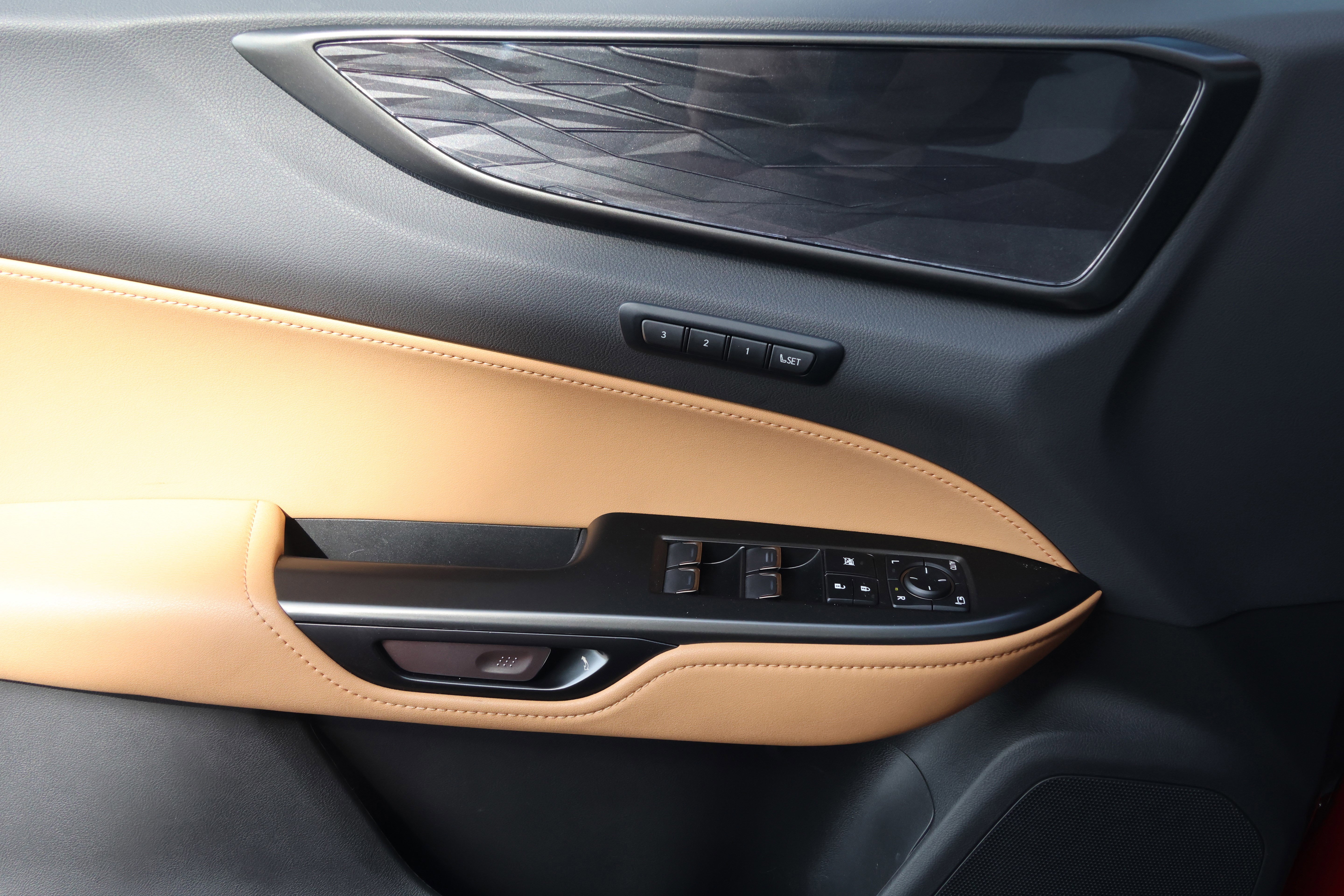 Certified 2025 Lexus NX 250 250 Premium w/ Towing Package (2000 Lbs) image 12