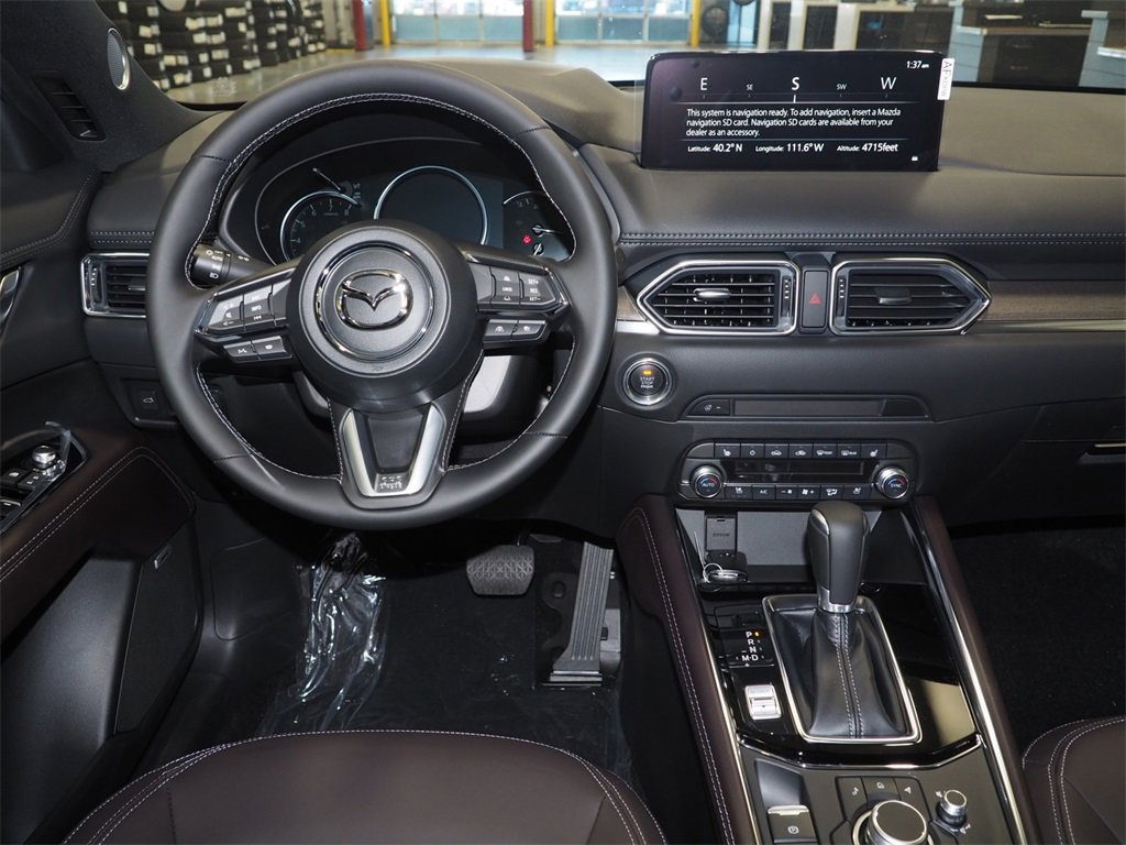 New 2025 MAZDA CX-5 Signature image 5