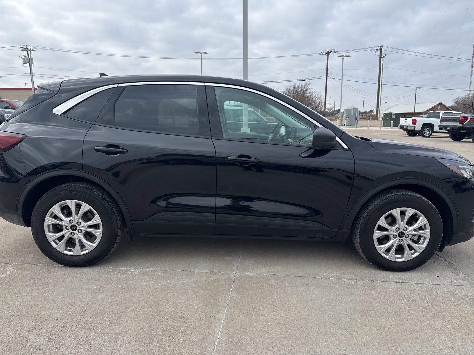 Used 2024 Ford Escape Active image 2