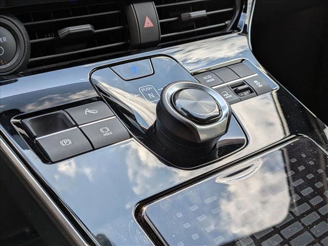 Used 2025 Toyota bZ4X AWD image 9